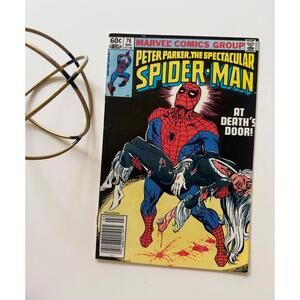 Spectacular Spider-Man #76 | Iconic Cover Black Cat Down -- Comic book 1982